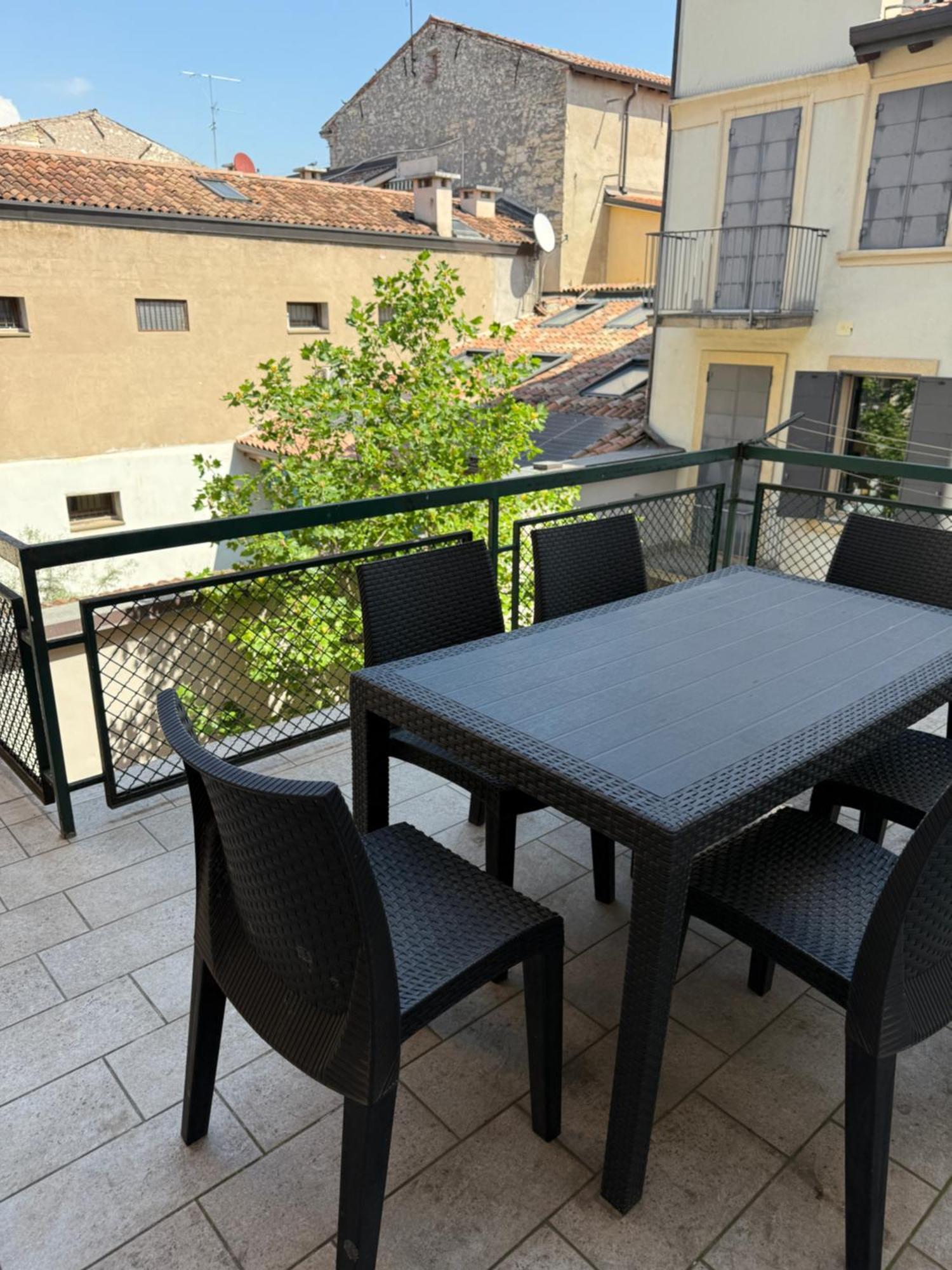 La Terrazza Di Vittoria Apartment Verona Exterior photo
